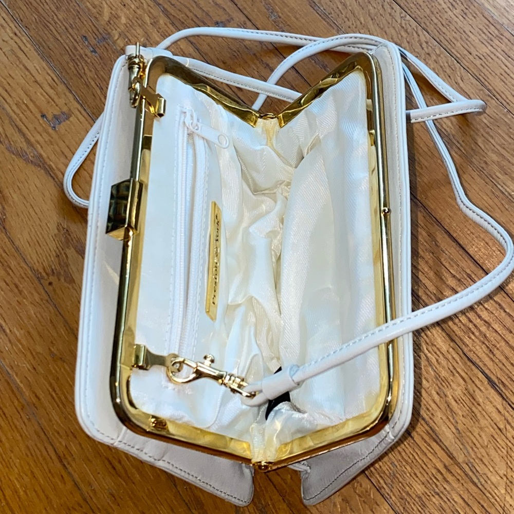 Vintage Preston & York Leather Crossbody Purse Off White with attached Mirror - Picture 6 of 13